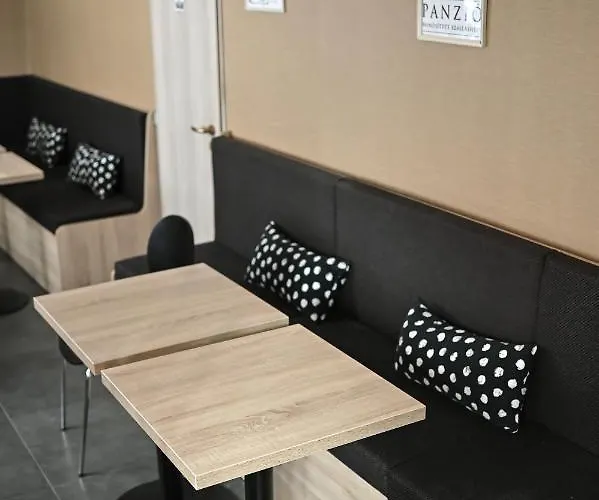 华斯克佩泽欧酒窖酒店